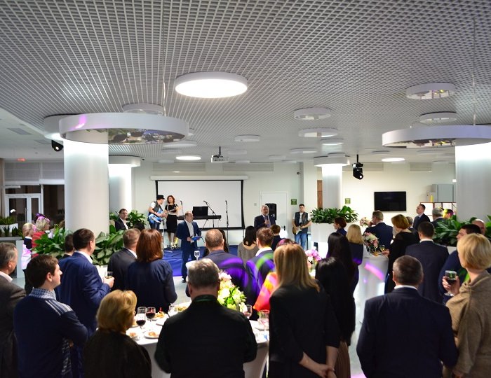 «Универсальный» зал - Комплекс отдыха «Бекасово»